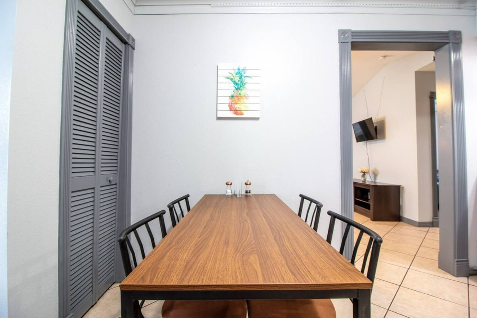 Building Photo - 5379 E Kaley St