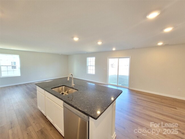 Building Photo - 124 Rock Ave