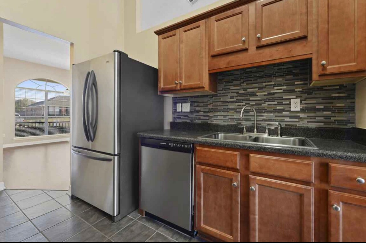 Kitchen - 14870 E Shadow Creek Dr