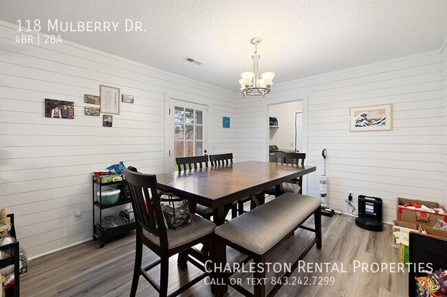 Building Photo - 118 Mulberry Dr