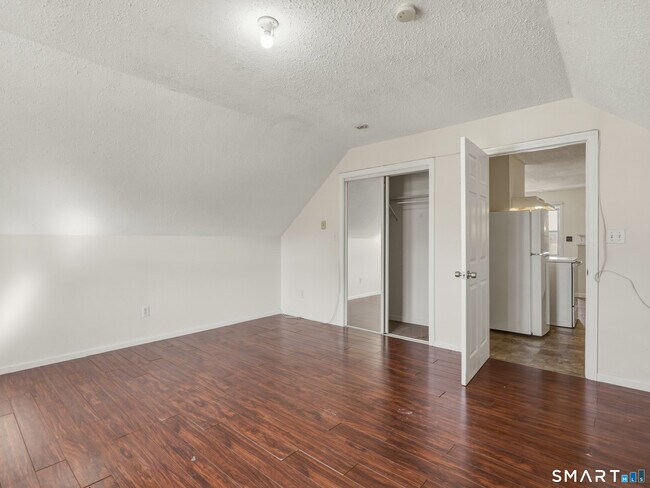 Building Photo - 250 Summerfield Ave