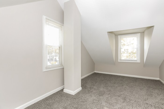 Building Photo - 4903 Anntana Ave