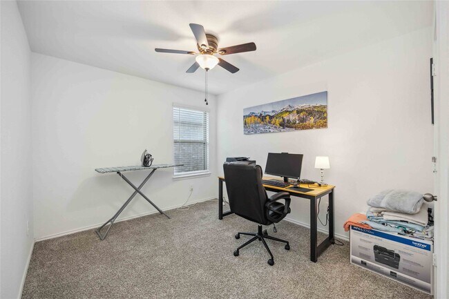 Building Photo - 16684 Lonely Pines Dr