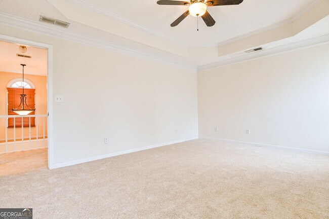 Building Photo - 105 N Oakland Cir