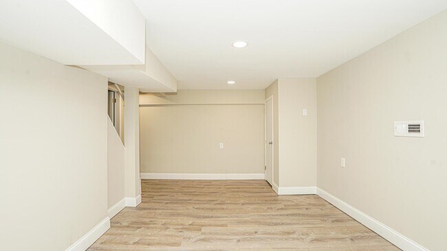 Building Photo - 2282 3rd St