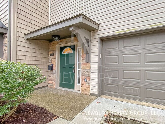 Building Photo - 2 Bedroom, 2.5 Bath Townhome - Discover th...