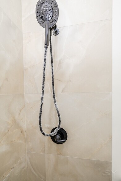 Building Photo - 1830 S Peoria St