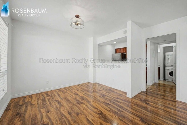 Building Photo - 5135 N 10th St