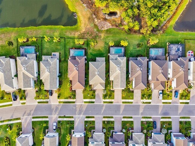 Building Photo - 16235 Pine Mist Dr