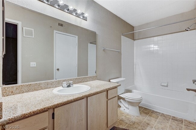 Building Photo - 555 E Silverado Ranch Blvd