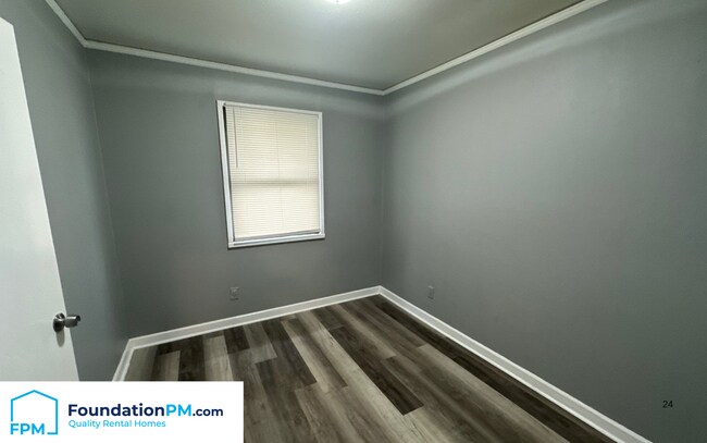 Building Photo - 3767 Philsdale Ave