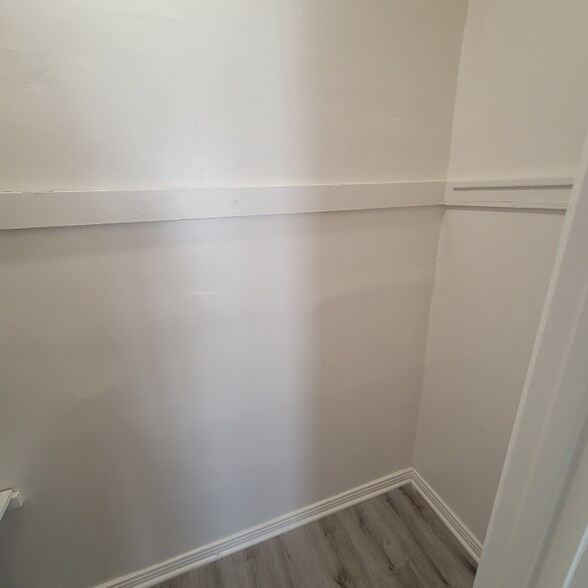 Building Photo - 1509 12th Ave