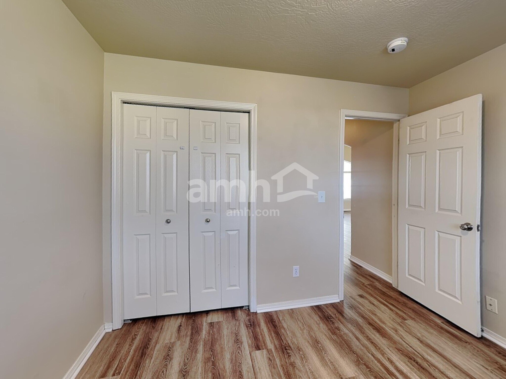 Building Photo - 12556 W Lewisburg Dr