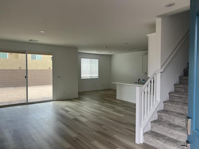 Building Photo - 2825 Overlook Brk St