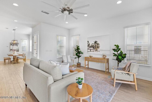 Building Photo - 469 Marquesa Cir