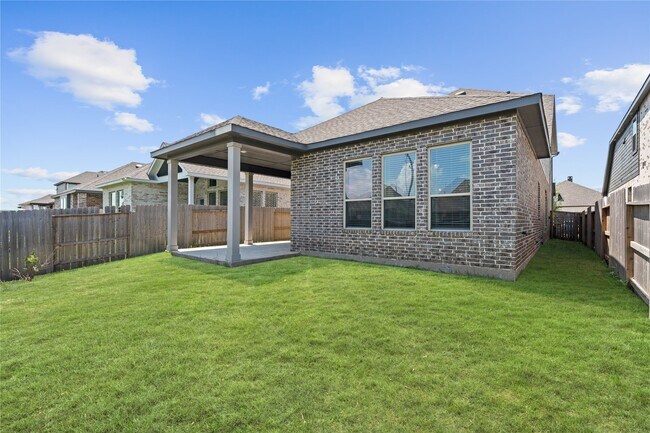 Building Photo - 23726 Pullin Market Dr