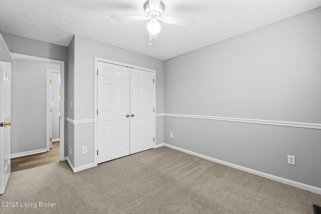 Building Photo - 11001 Bay Run Dr