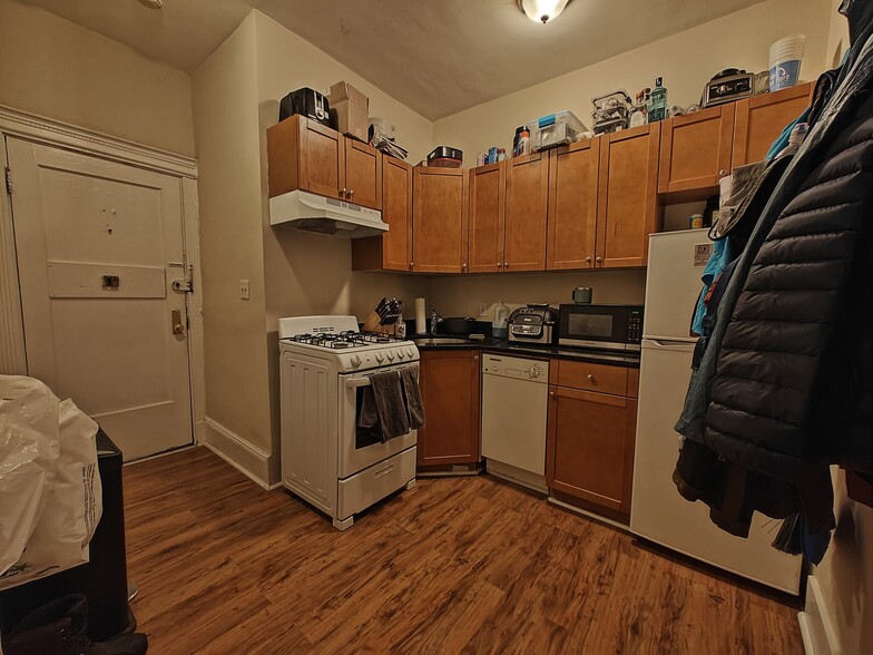 Building Photo - 38 Hemenway St