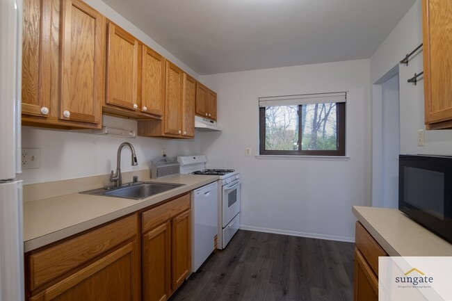 Building Photo - 613 Oakland Hills Ct