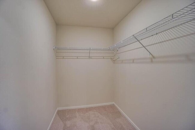 Building Photo - 5824 NE 80th Ct