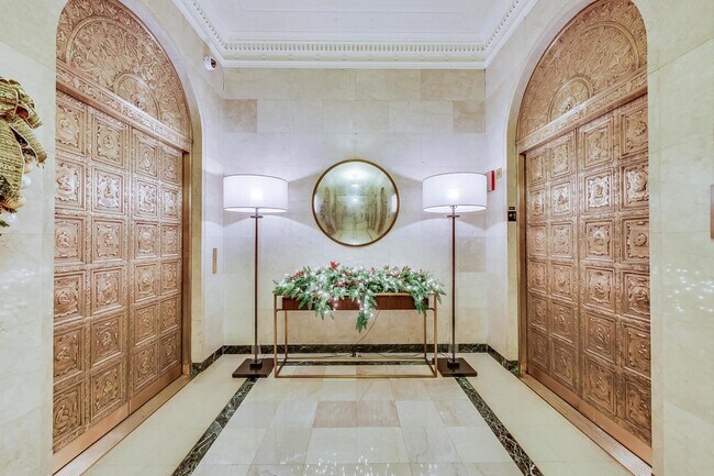 Building Photo - 310 S Michigan Ave