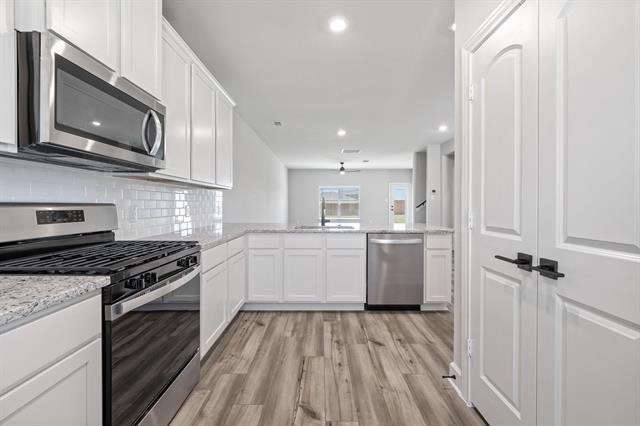 Building Photo - 2100 Brentwood Dr