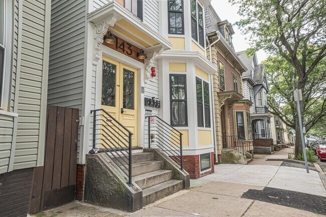 Building Photo - 143 Trenton St