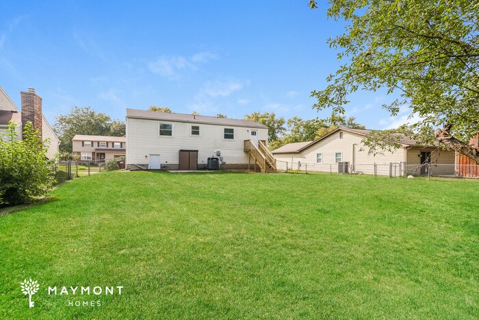 Building Photo - 9612 Springwater Ln