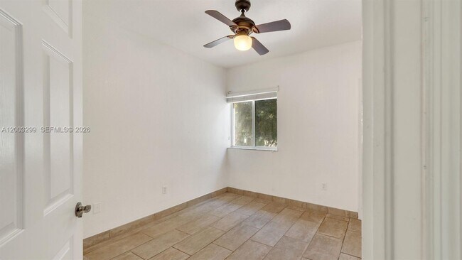 Building Photo - 1916 SE 23rd Ave