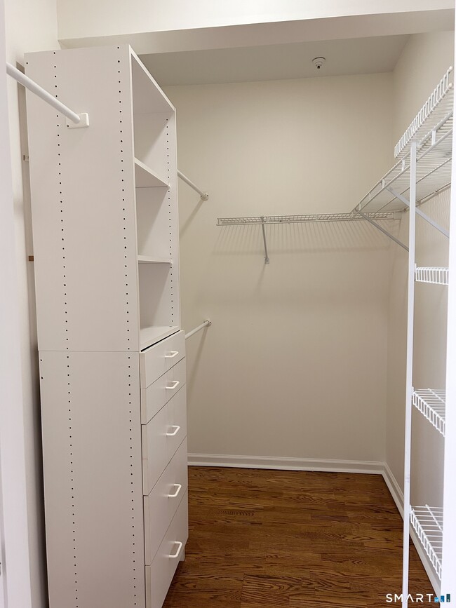 Building Photo - 105 Richards Ave