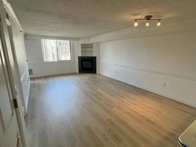 Building Photo - 1276 N Wayne St