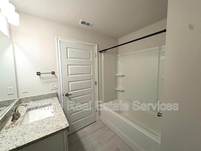 Building Photo - 36140 Trinity Glade Rd