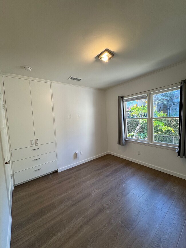 Building Photo - 838 14th St