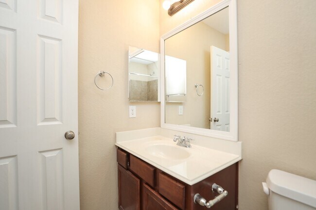 Building Photo - 11023 Heartland Grove Dr