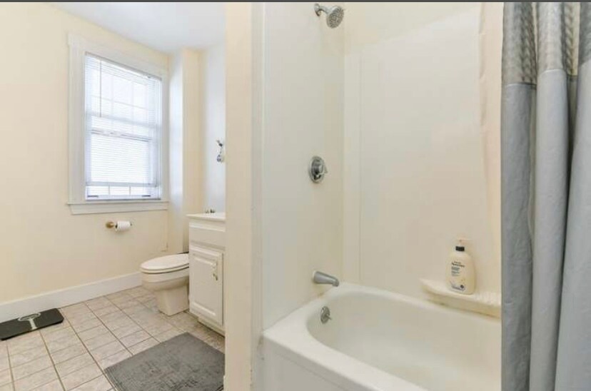 Building Photo - 102 W 3rd St