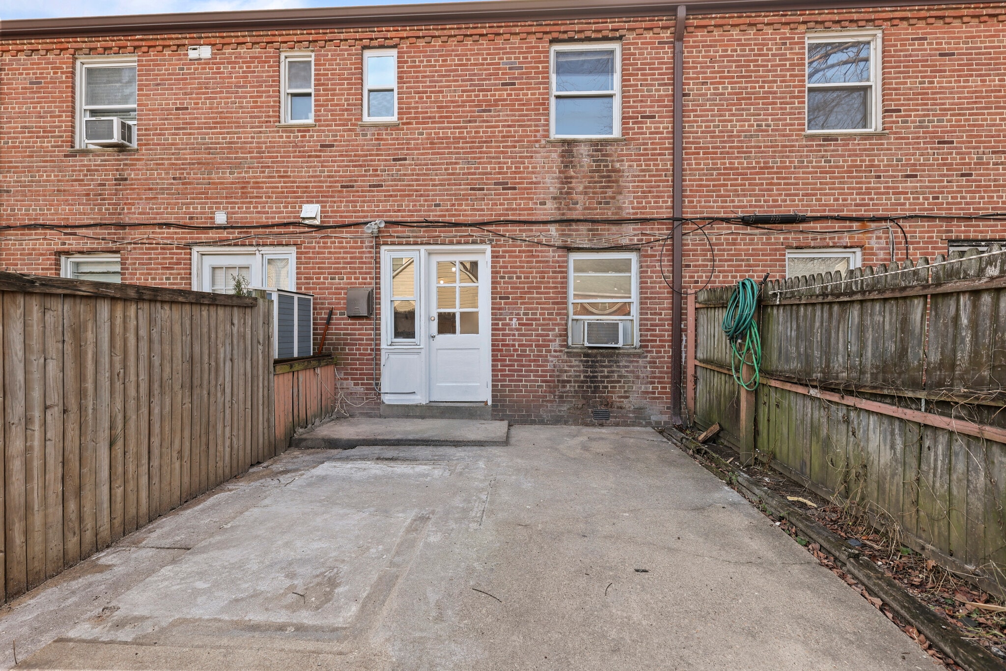 Building Photo - 2809 16th Rd S