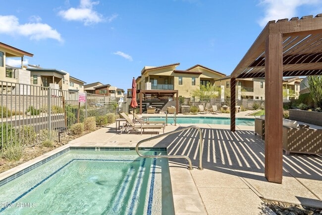 Building Photo - 1 Easy St