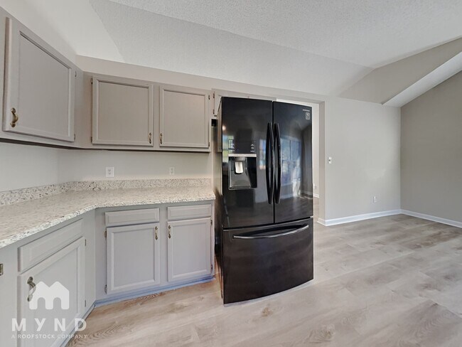 Building Photo - 832 St Andrews Pl