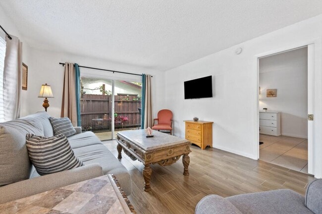 Building Photo - 308 Southwind 1 Ct