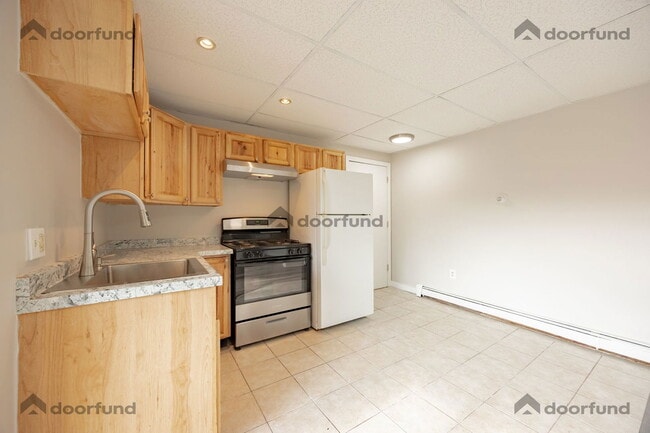 Building Photo - 4 Balloon Landing