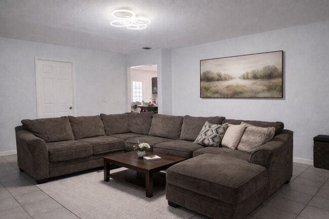 Building Photo - 16910 Country Bridge Rd