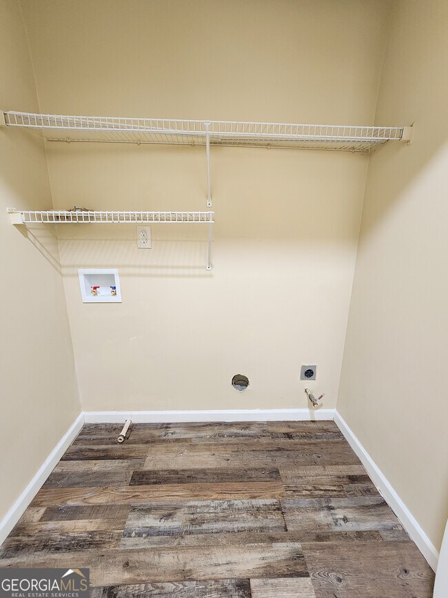 Building Photo - 142 Watercress Ct