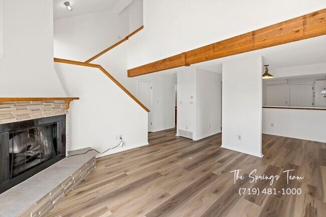 Building Photo - 5448 Fiesta Ln