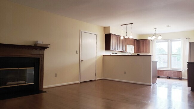 Building Photo - 1542 Surry Hill Ct