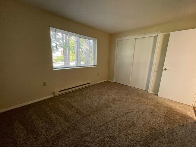 Building Photo - 99 Powers St