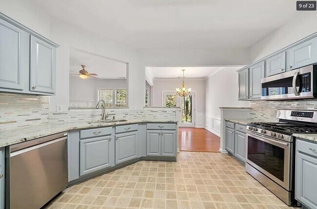 Building Photo - 5905 Sterling Ct