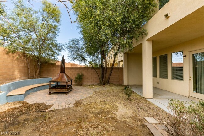Building Photo - 228 Frapuccino Ave