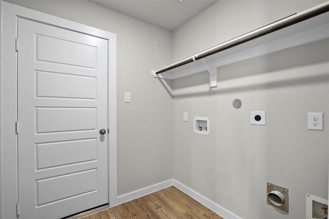 Building Photo - 4703 Preservation Oaks Ln
