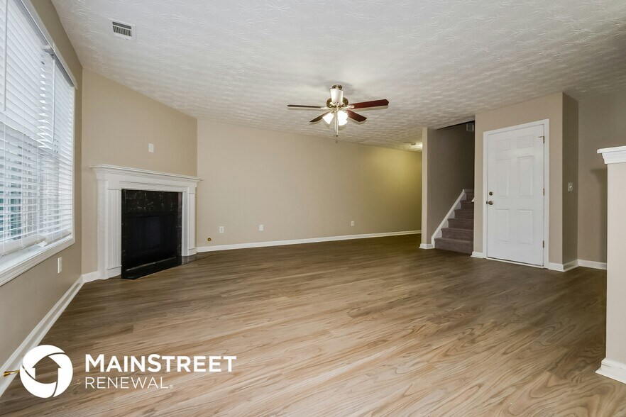 Building Photo - 628 Shadow Lake Dr