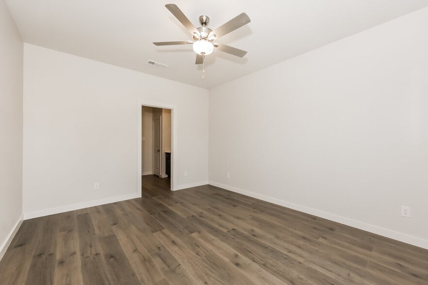 Building Photo - 309 Julian Davis Dr